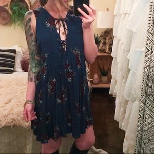 OPEN BACK FLORAL DRESS